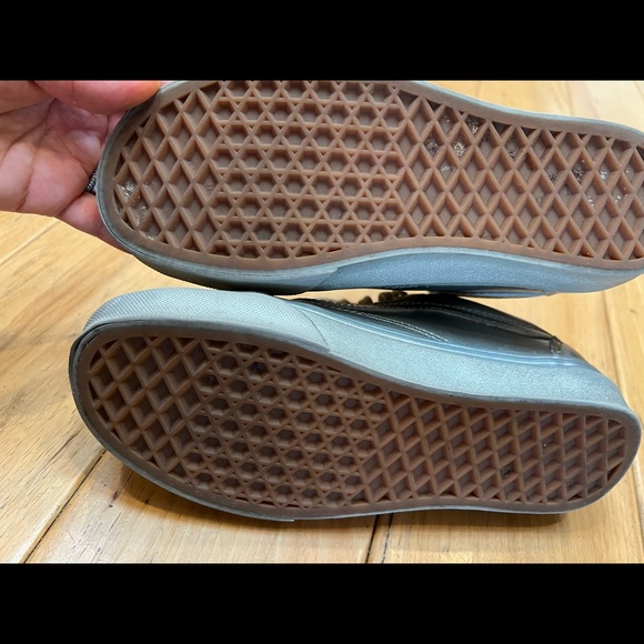 Vans Silver metallic old skool lace up sneakers - Picture 6 of 7